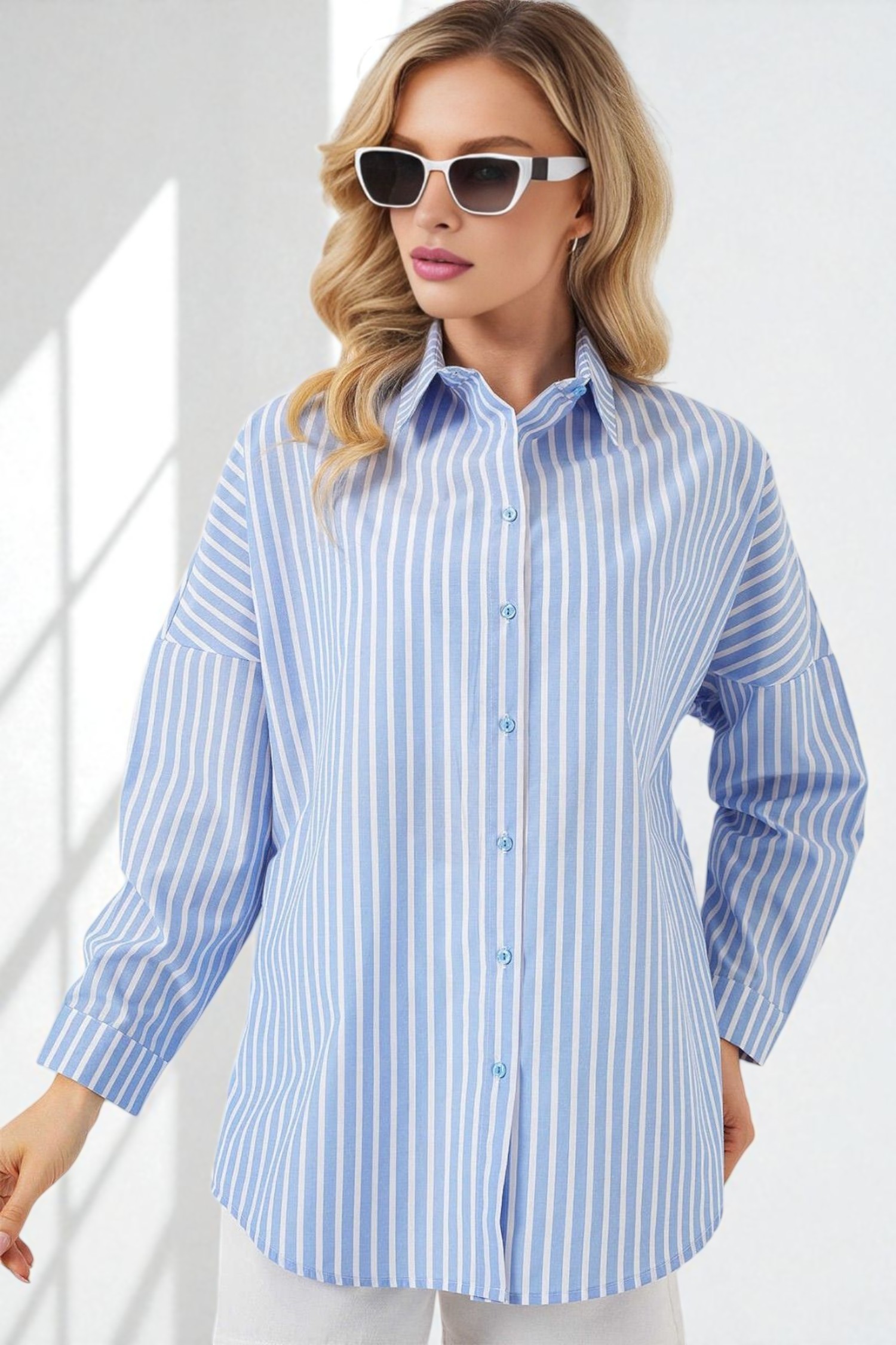 1-kadin-cizgili-oversize-gomlek-20332-c-gomlek-bigdart-16916991-31-b-3-birissine-1757400930).jpg