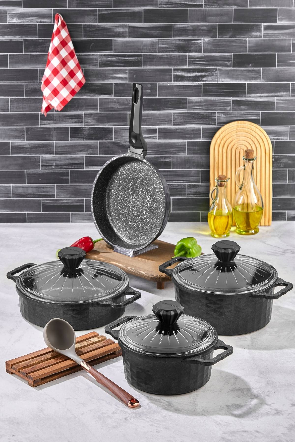 Polochef Kristal 7 Parça Döküm Granit Tencere ve Tava Seti Siyah