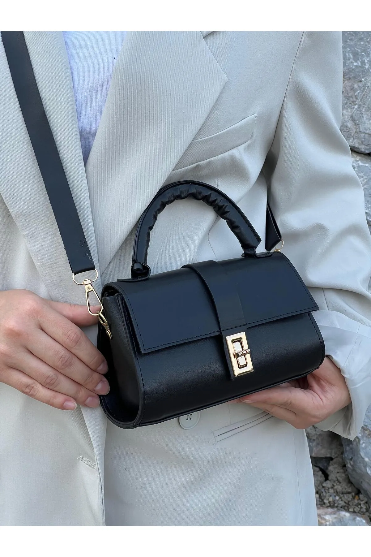 https://customers.birissine.com/public/uploads/product_gallery/1orgzoom2webp-birissine-6d5f97fab074.webp