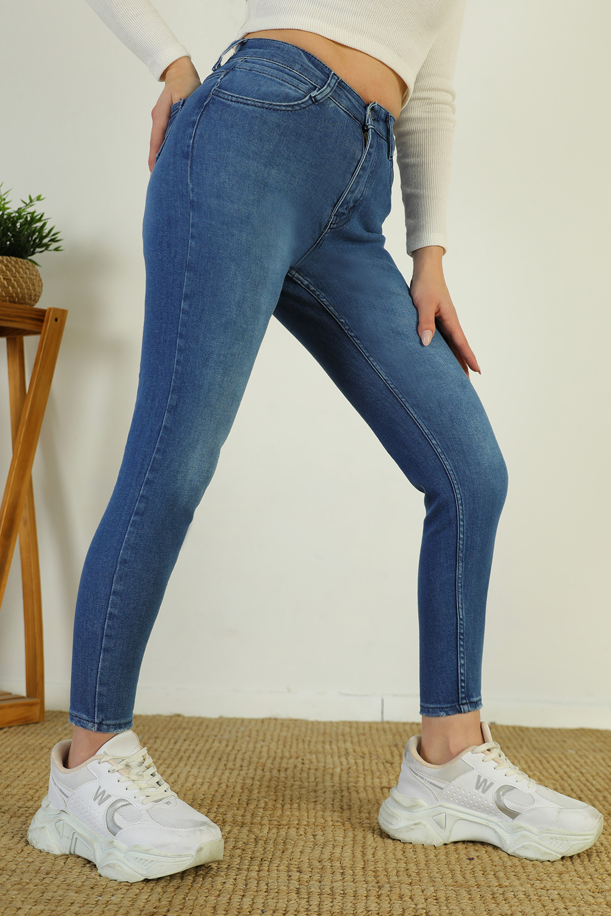 https://customers.birissine.com/public/uploads/product_gallery/241A6609jpg-242f0137c20d.jpg