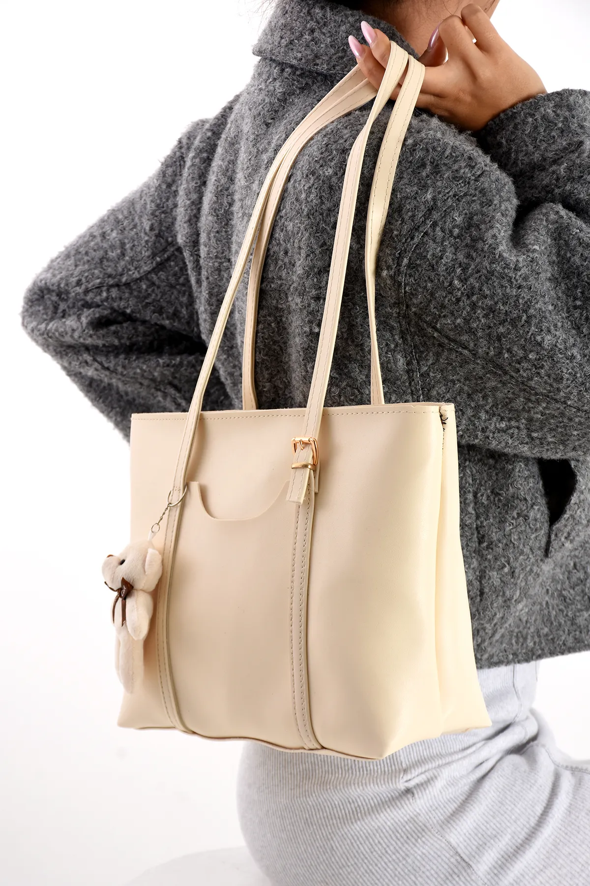 https://customers.birissine.com/public/uploads/product_gallery/CANTA-BEJ-1webp-birissine-04749ae35d7f.webp