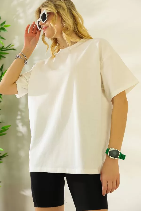 basic-oversize-t-shirt-beyaz-17109.webp