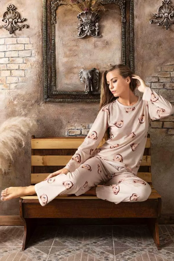 https://customers.birissine.com/public/uploads/product_gallery/desenli-pijama-takimi-bej-1906.webp