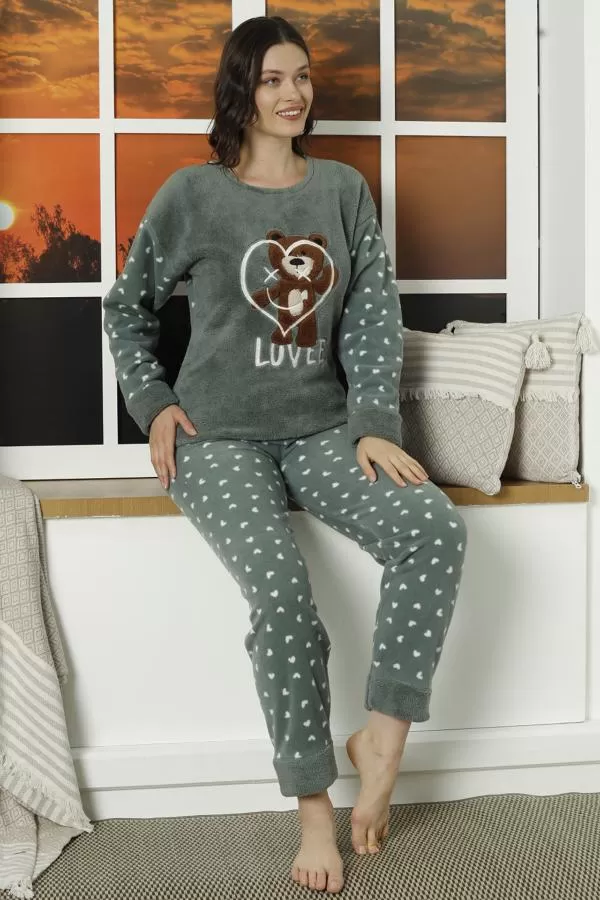 https://customers.birissine.com/public/uploads/product_gallery/desenli-polar-pijama-takimi-1661.webp