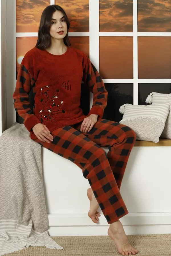 https://customers.birissine.com/public/uploads/product_gallery/desenli-polar-pijama-takimi-1726.webp