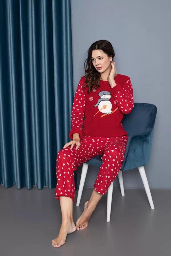 https://customers.birissine.com/public/uploads/product_gallery/desenli-polar-pijama-takimi-kirmizi-1808.webp