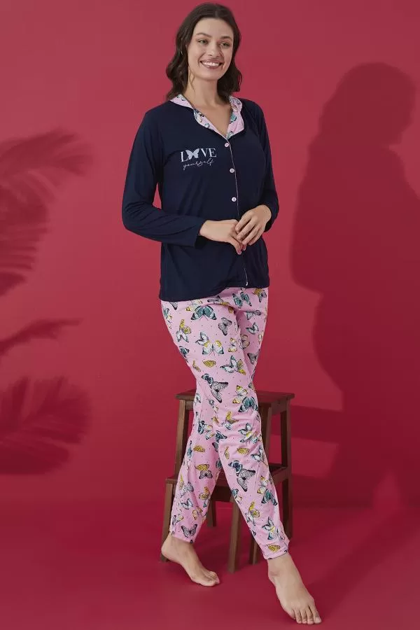 dugme-detayli-desenli-pijama-takimi-lacivert-8454.webp