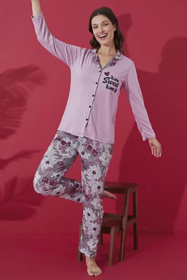 dugme-detayli-desenli-pijama-takimi-lila-8411.webp