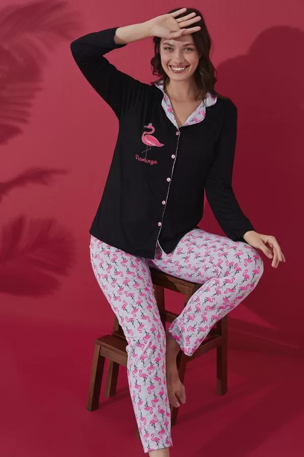 dugme-detayli-desenli-pijama-takimi-siyah-8450.webp