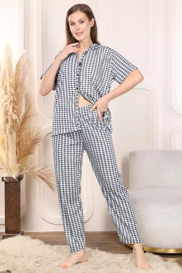 https://customers.birissine.com/public/uploads/product_gallery/dugmeli-desenli-pijama-takimi-16892.webp