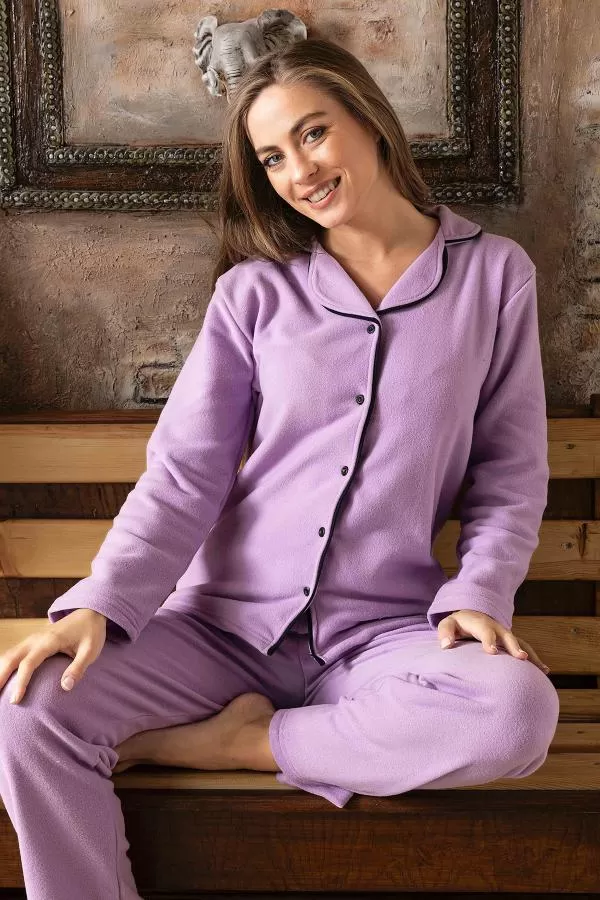 https://customers.birissine.com/public/uploads/product_gallery/dugmeli-polar-pijama-takimi-lila-15445.webp