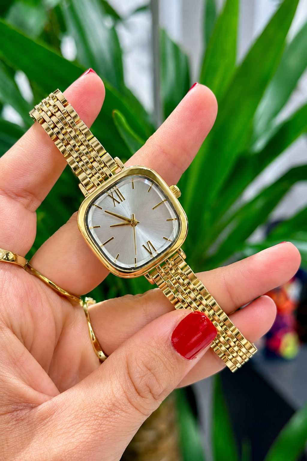 Vintage Minimal Kare Kadran Kadın Kol Saati Gold Beyaz