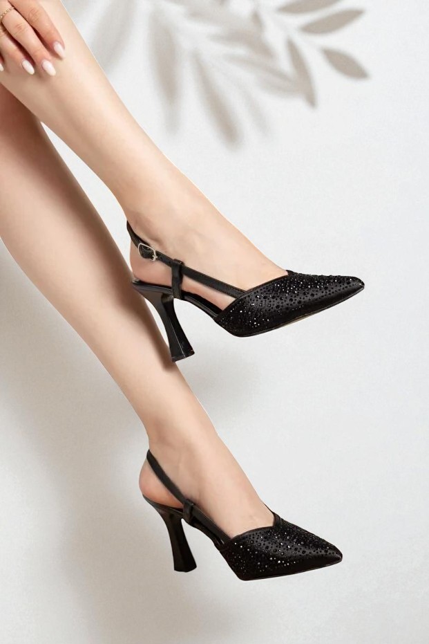 kadin-tas-detayli-topuklu-ayakkabi-siyah-2-birissine-1757486797).jpg