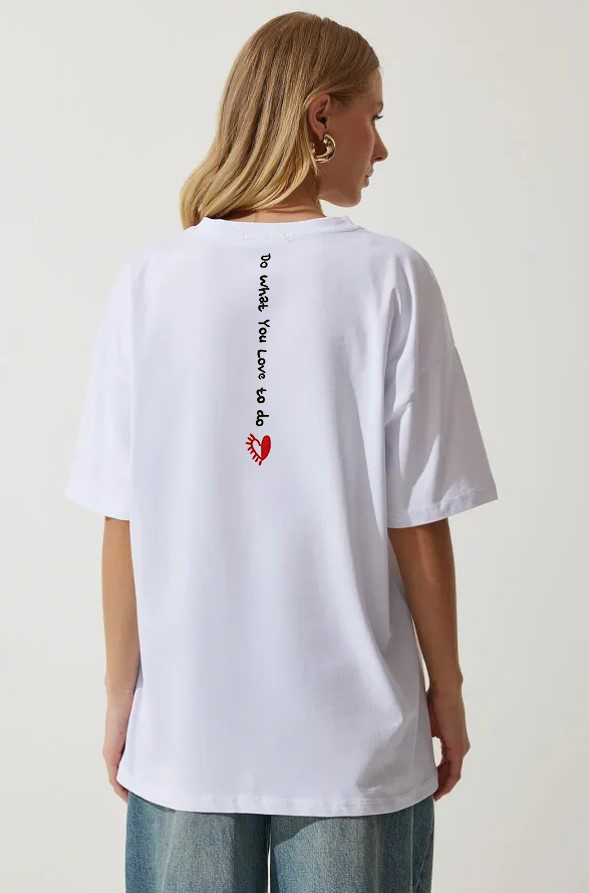 https://customers.birissine.com/public/uploads/product_gallery/kadn-oversize-tshirt-beyazjpg-birissine-55d67022e217.jpg