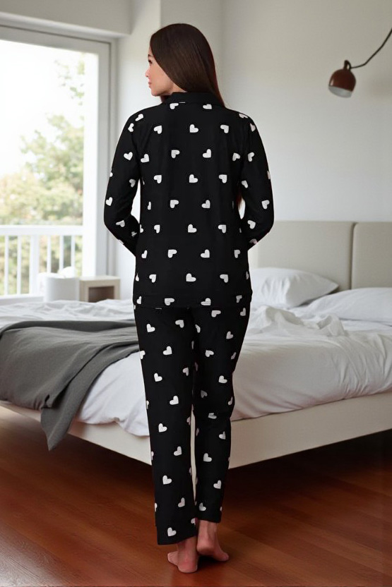 kalpli-siyah-pijama-takimi-2-birissine-1758029548).jpg