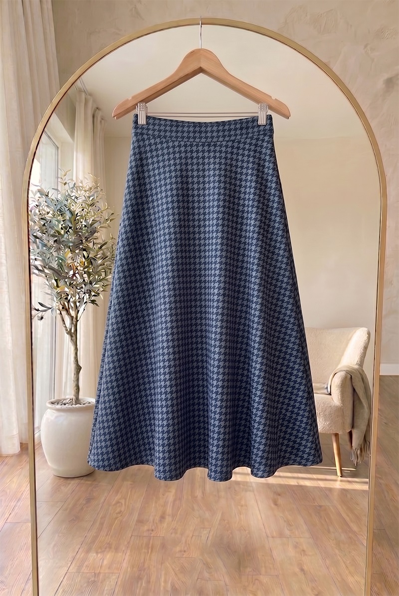 https://customers.birissine.com/public/uploads/product_gallery/mavijpg-birissine-4336be5250c1.jpg