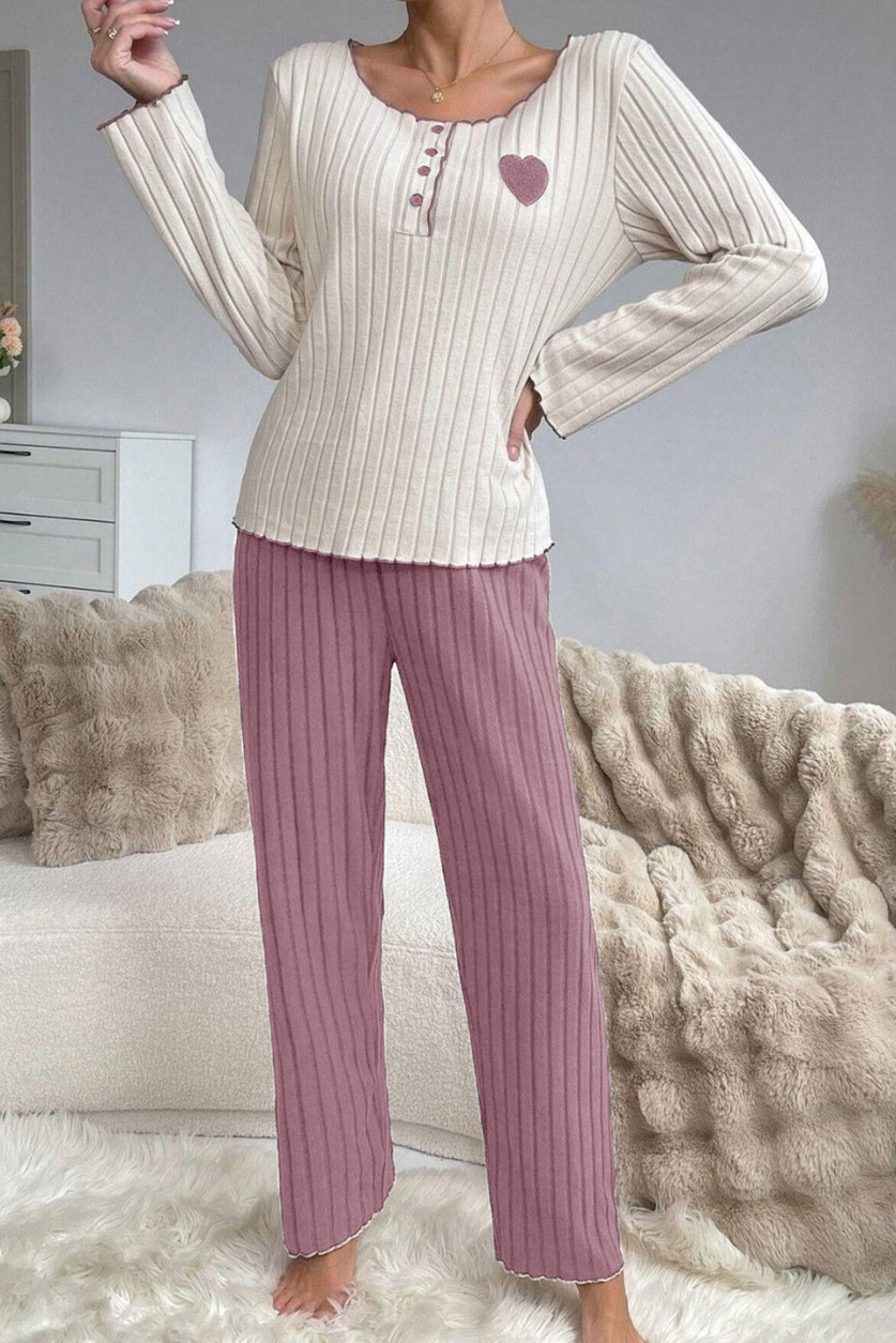 nakisli-kalp-detayli-fitilli-pamuklu-pijama-takimi-gulkurusu-4-birissine-1757662741).jpg