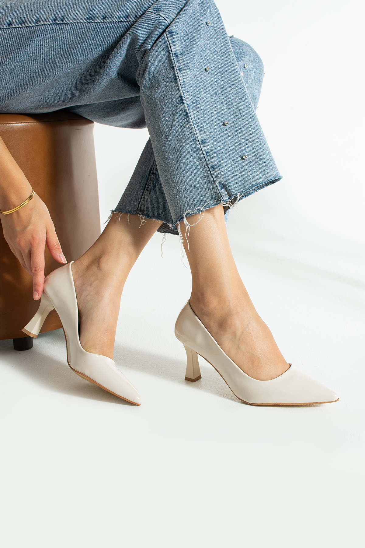 Klasik Kadın Stiletto Ayakkabı Rugan Bej