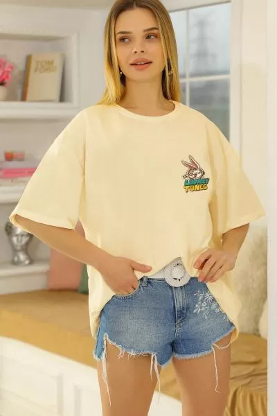 sirt-baskili-oversize-t-shirt-bej-20894.webp