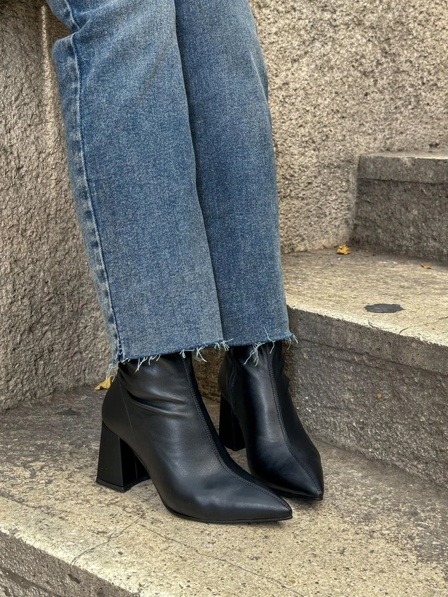 siyah-strec-valery-kadin-topuklu-bot-3cfb07-birissine-1760024174.webp