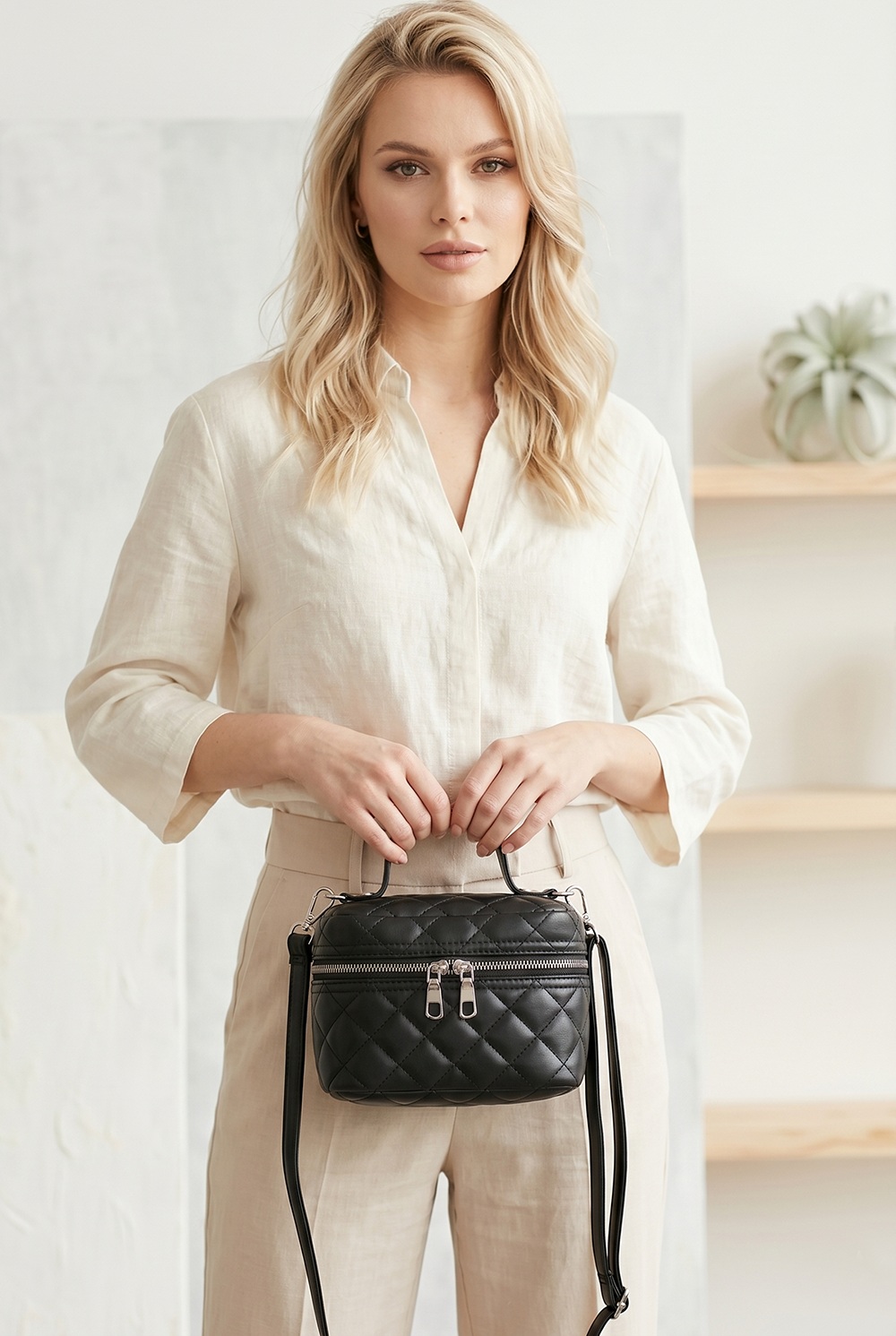 https://customers.birissine.com/public/uploads/product_gallery/siyah1jpg-birissine-962c4423390b.jpg