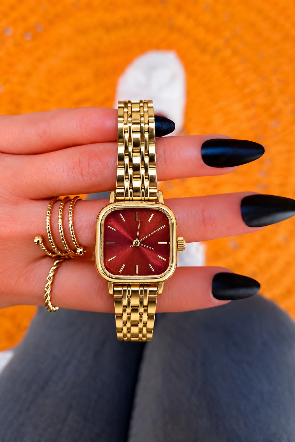 Retro Minimal Kare Kadran Kadın Kol Saati Gold Kırmızı